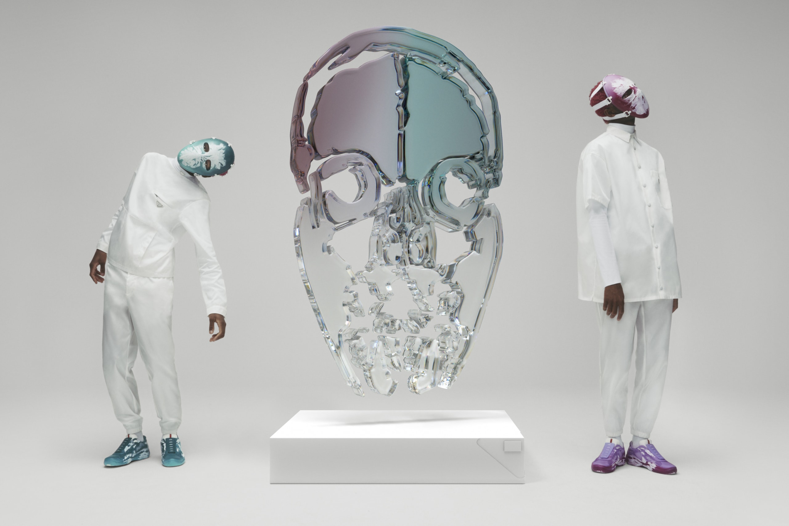 Prada 携手艺术家 Cassius Hirst 打造定制胶囊系列