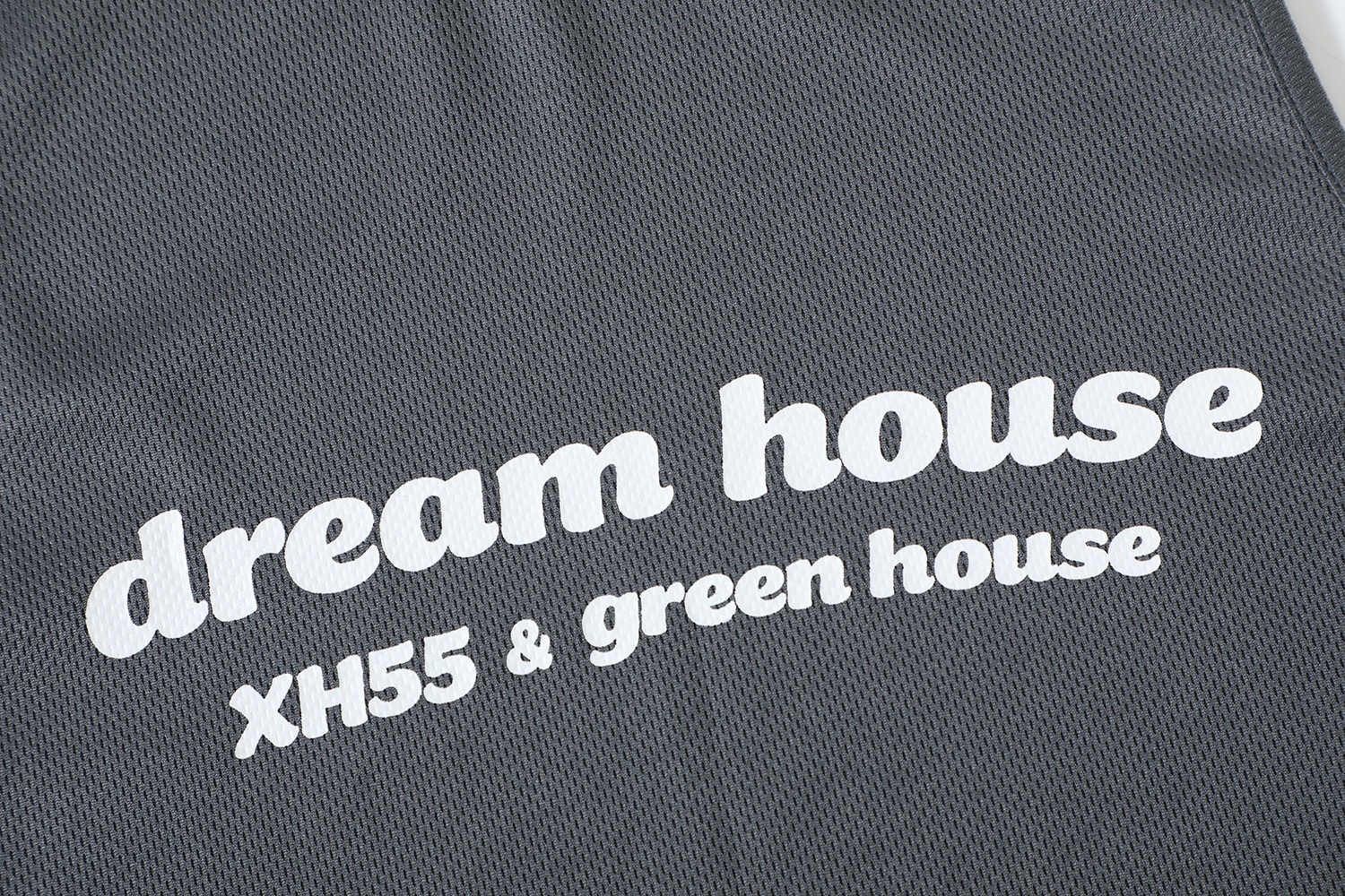GREEN HOUSE 携手 XH55 打造全新联名球衣