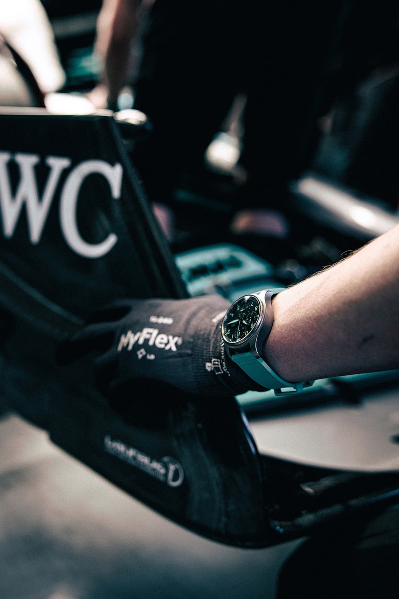 IWC 携手 Mercedes-AMG Petronas F1 Team 推出特别版腕表