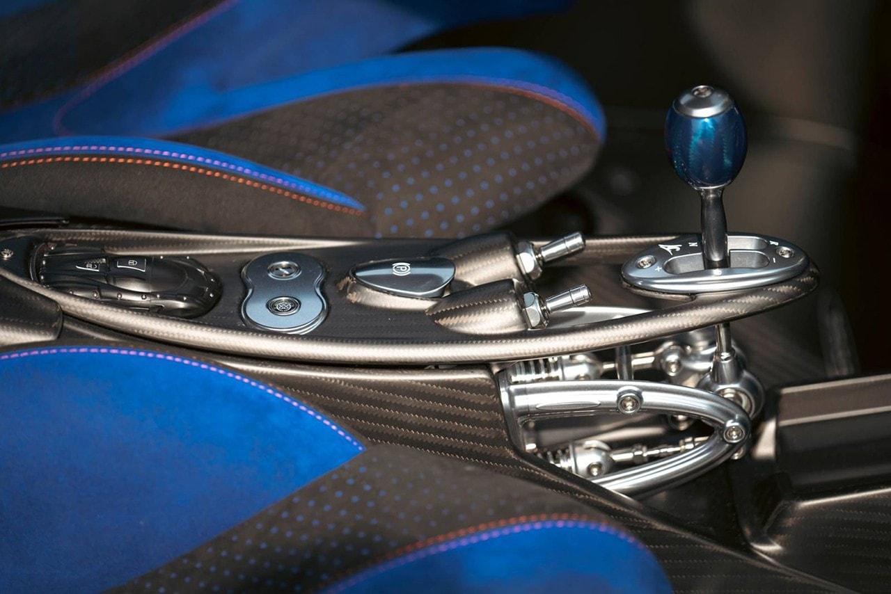 Pagani 发表 830 匹马力全新定制超跑 Huayra NC