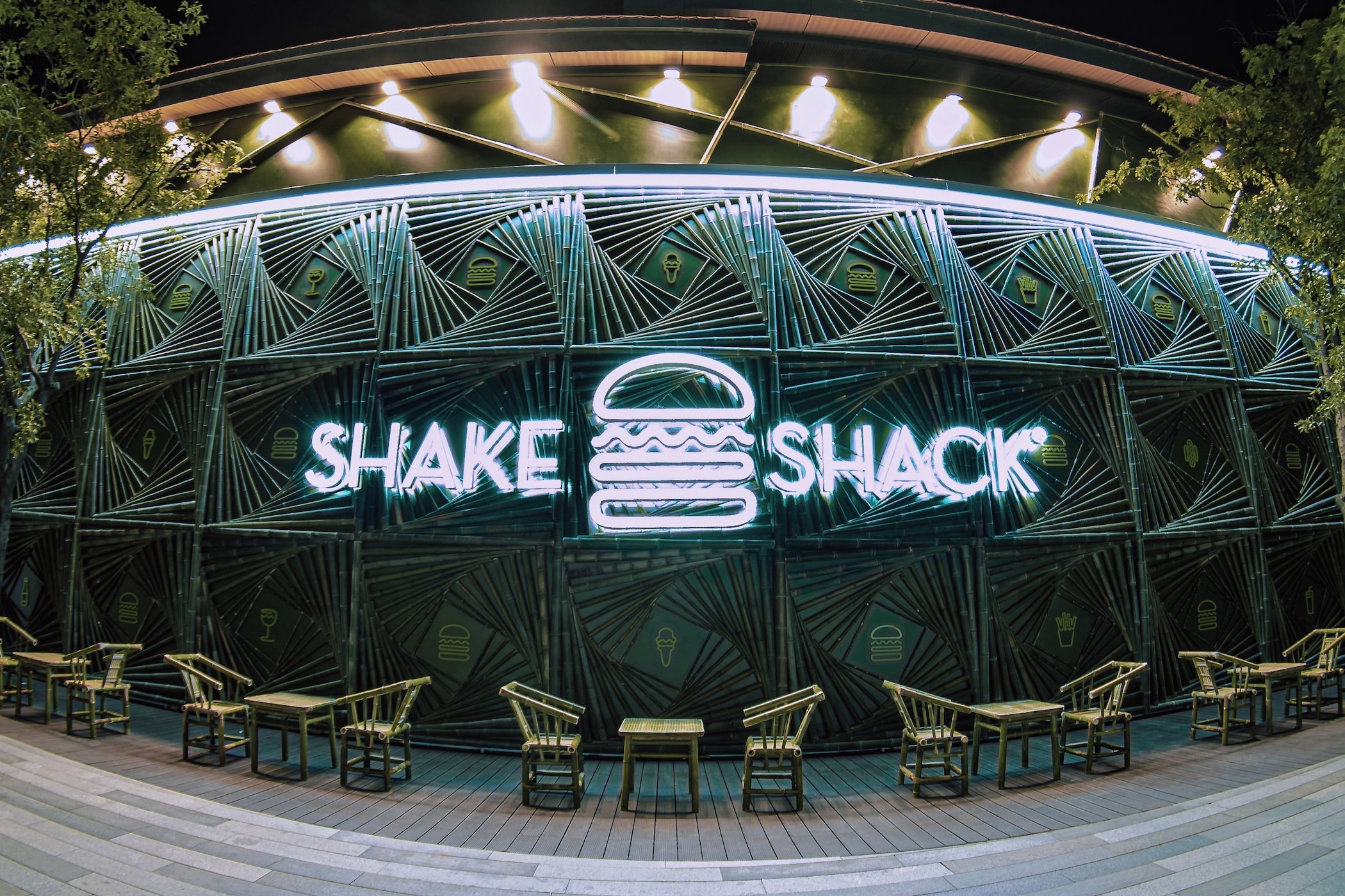 Shake Shack 于成都打造大型艺术装置「成都竹堡」