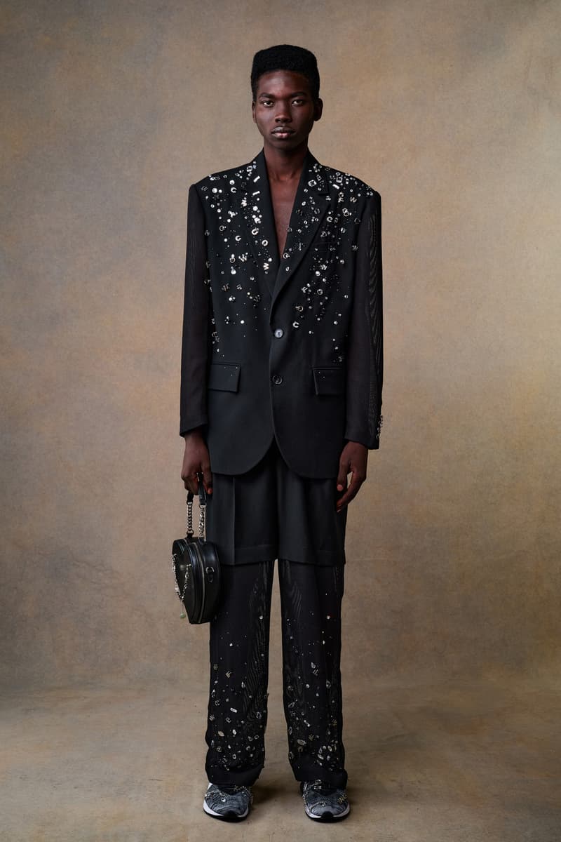 FENG CHEN WANG 发布 2023 春夏系列