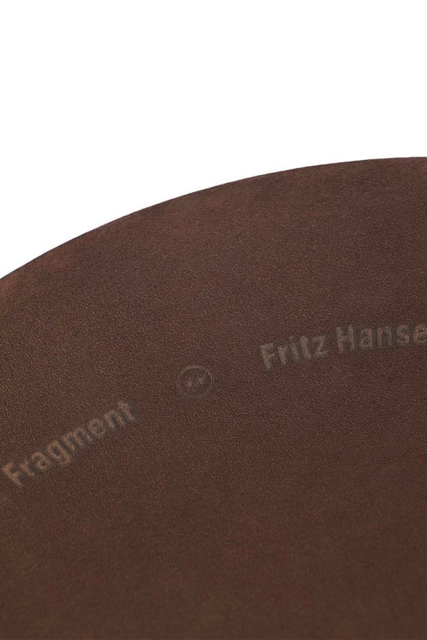fragment design x Fritz Hansen 聯名家具正式登場