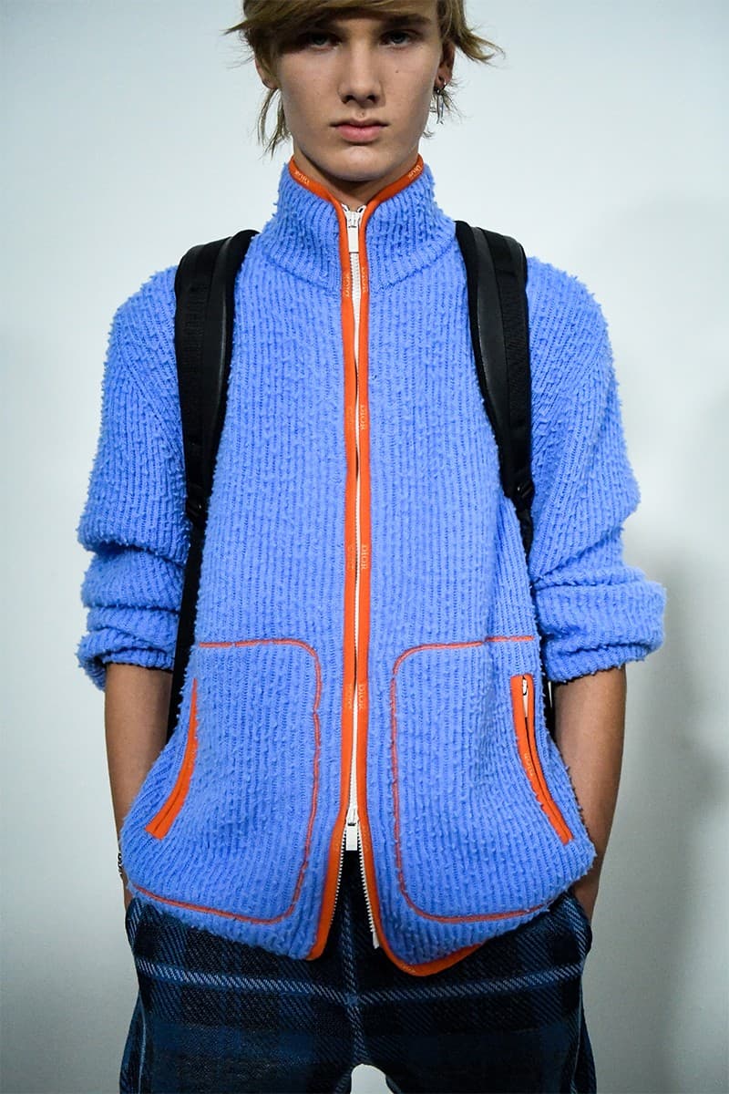 走进  Kim Jones 执掌 Dior 2023 夏季男装系列秀场后台