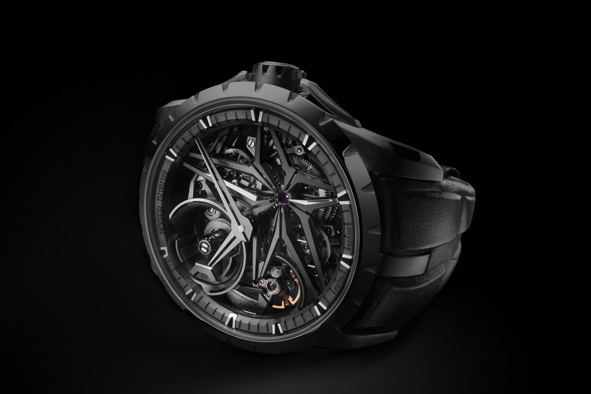 ROGER DUBUIS 推出全新黑色陶瓷腕表系列