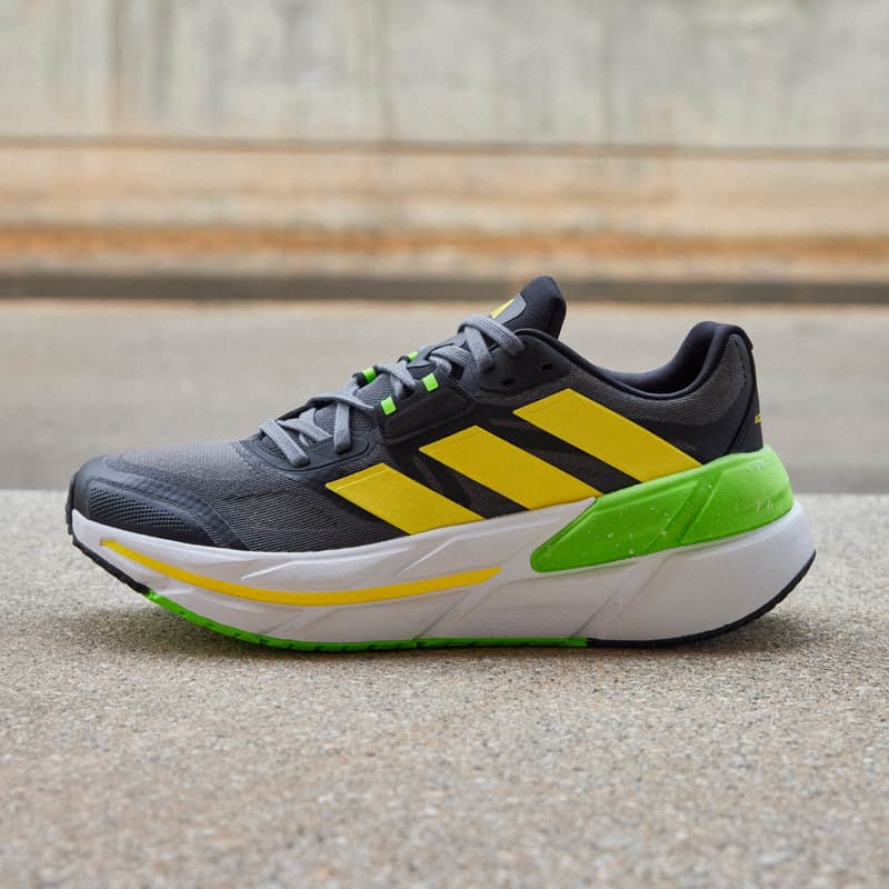 adidas 发布全新 ADISTAR CS 跑鞋