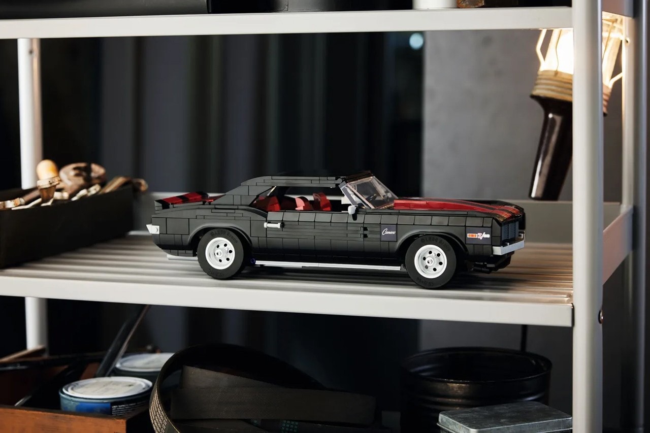LEGO 正式发布 Chevrolet Camaro Z28 积木模型