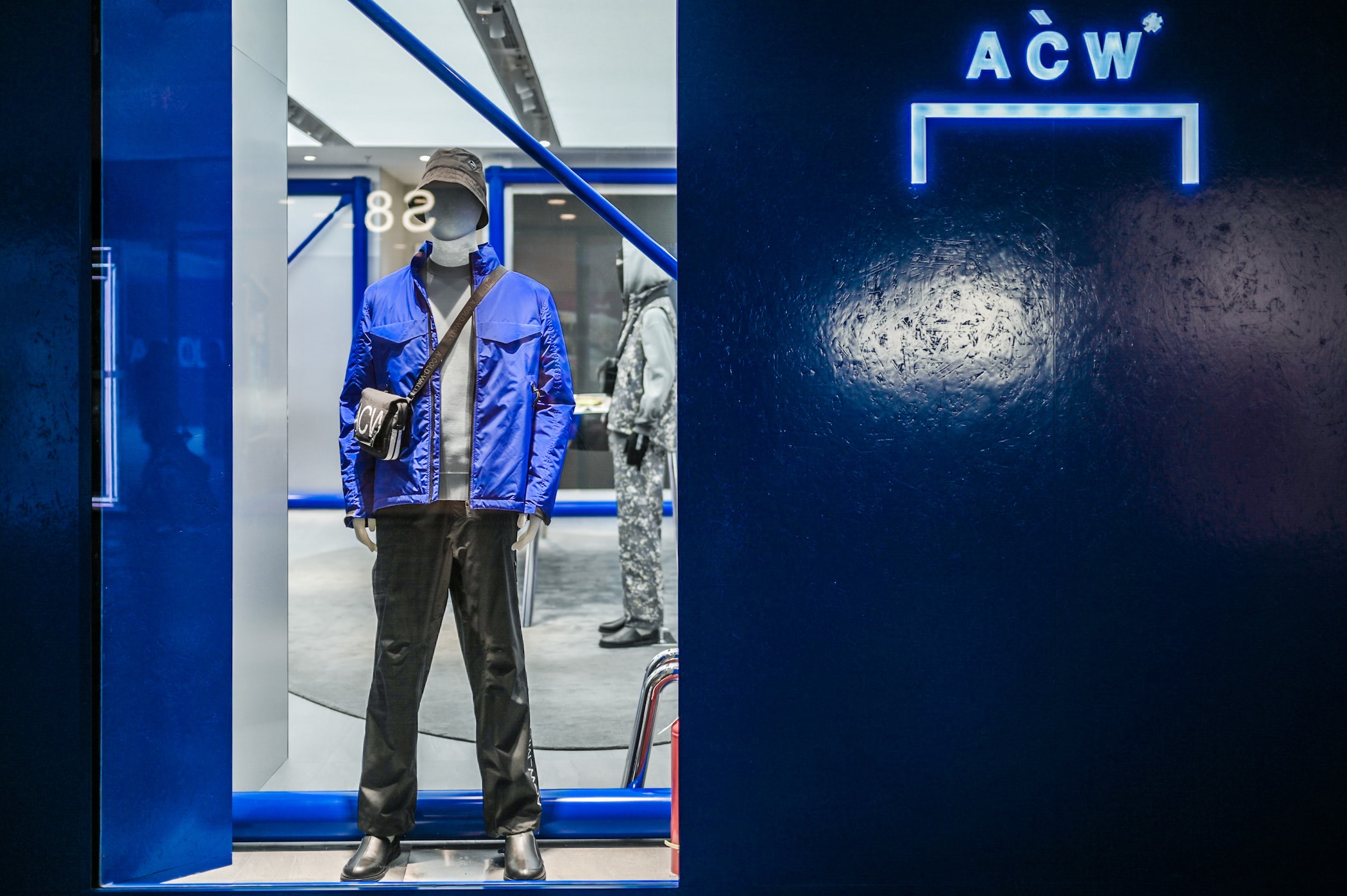 A-COLD-WALL* 于北京三里屯举办「超维触碰」互动装置展