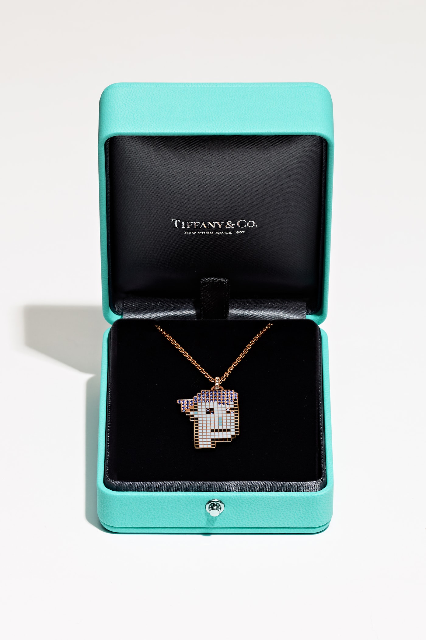 Tiffany & Co. 推出「NFTiff」专属 CryptoPunks 定制珠宝