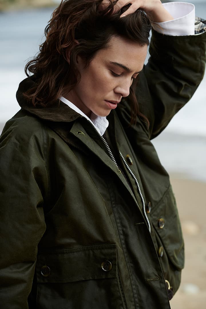 Barbour 携手 ALEXACHUNG 打造 2022 全新合作系列