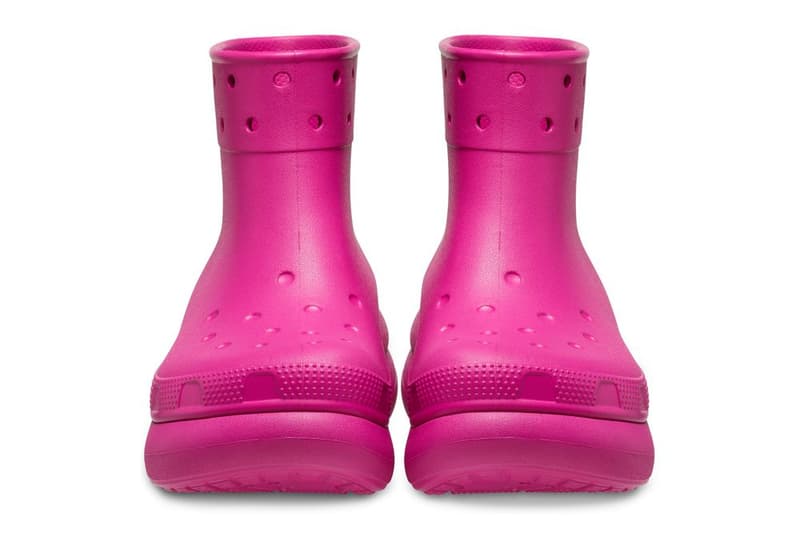 平替版 Balenciaga？Crocs 正式推出全新橡膠靴款「Classic Crush Boots」