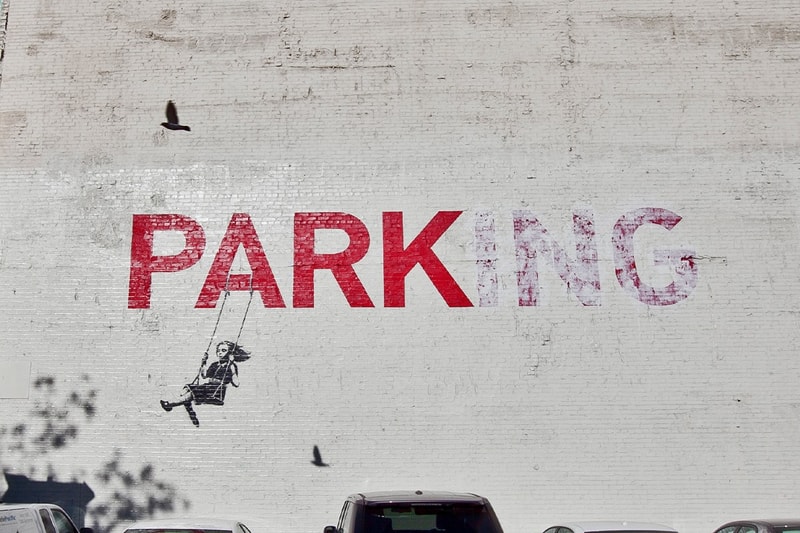 價值 $1,600 萬美元「附 Banksy 作品」建築物正式展開拍賣