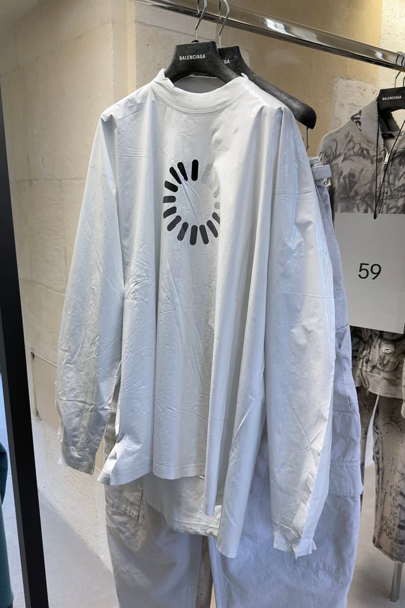 近賞後台單品實貌!獨家直擊 Balenciaga 2023 夏季系列大秀「The Mud Show」