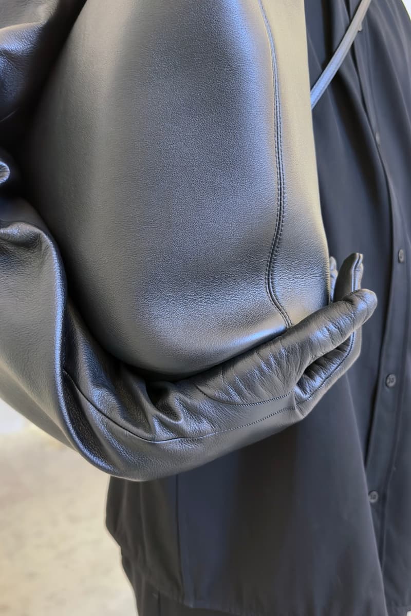 近賞後台單品實貌!獨家直擊 Balenciaga 2023 夏季系列大秀「The Mud Show」