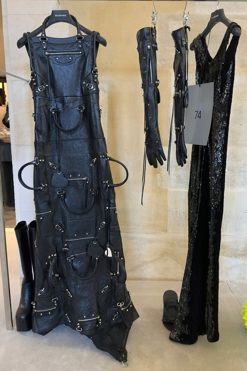 近賞後台單品實貌!獨家直擊 Balenciaga 2023 夏季系列大秀「The Mud Show」