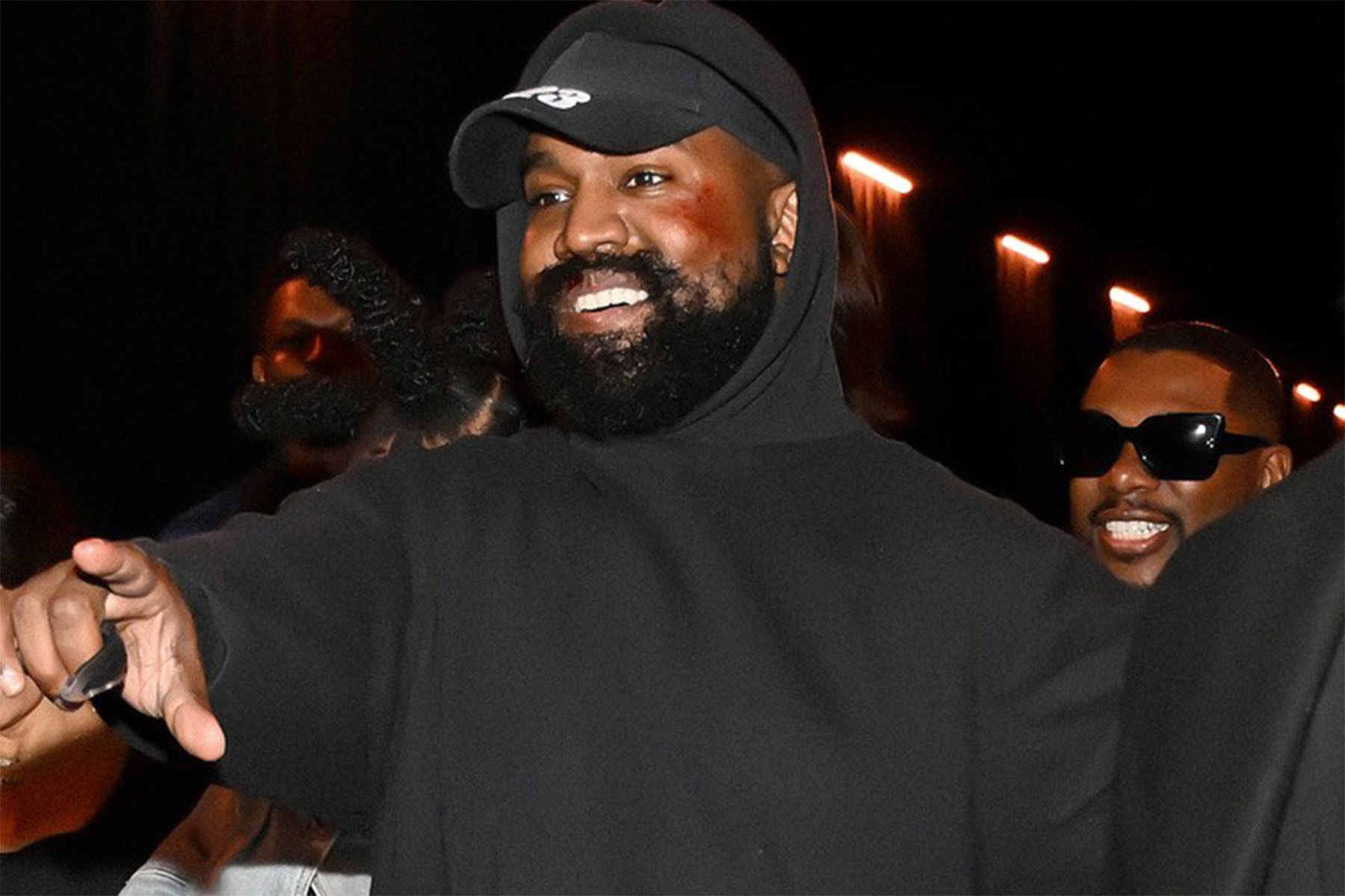 Kanye West 透露 LVMH 曾向他提供 Louis Vuitton 男装艺术总监一职