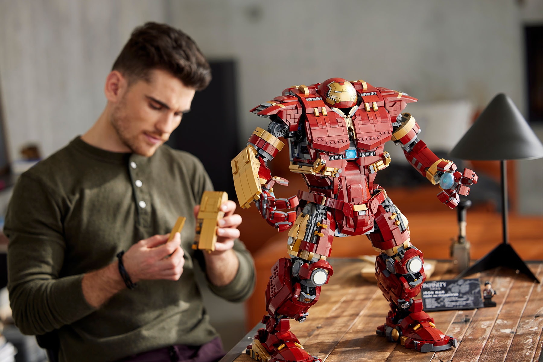 LEGO 正式發佈全新 Marvel「Hulkbuster」積木模型