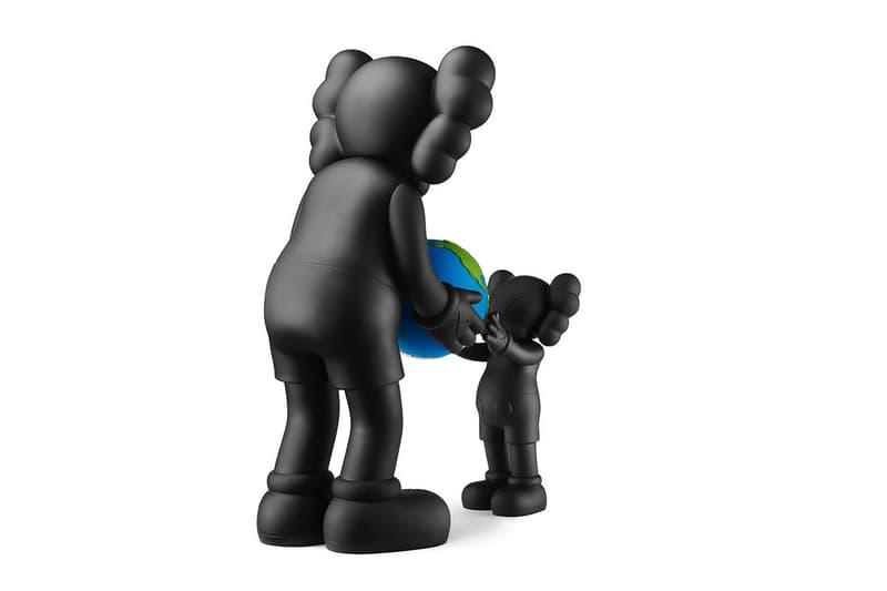 KAWS 推出全新「THE PROMISE」公仔系列