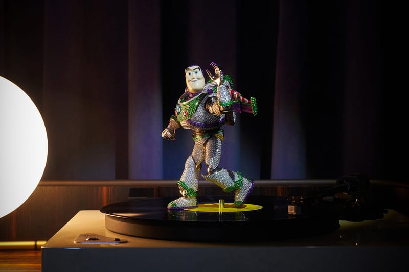 融入「ICE」嘻哈珠宝文化的「巴斯光年」是什么样的？