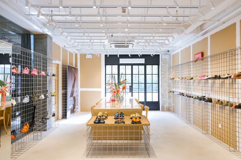 走进 CAMPER & CAMPERLAB 2023 年春夏系列预览