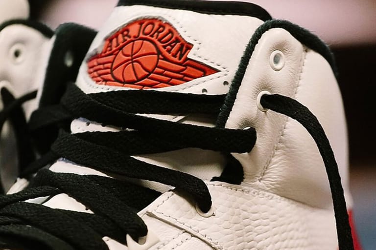 Air Jordan 2 OG 經典配色「Chicago」全新近賞圖輯正式公開