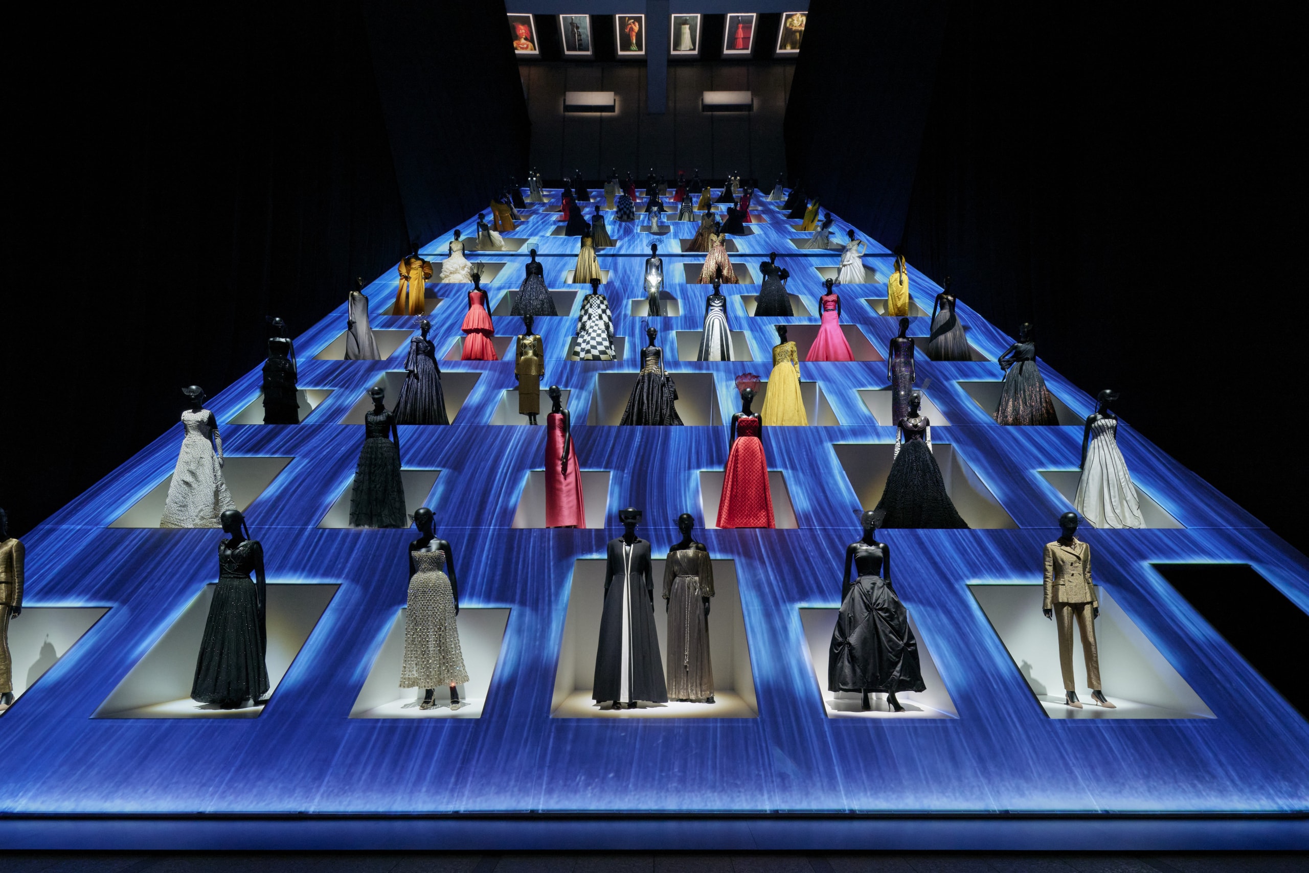 《Christian Dior: Designer of Dreams》展覽正式登陸東京都現代美術館