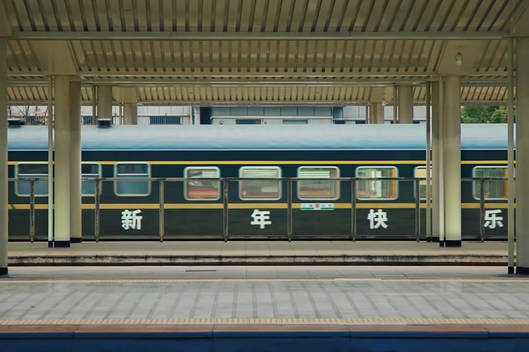 BOTTEGA VENETA 开启新年列车企划