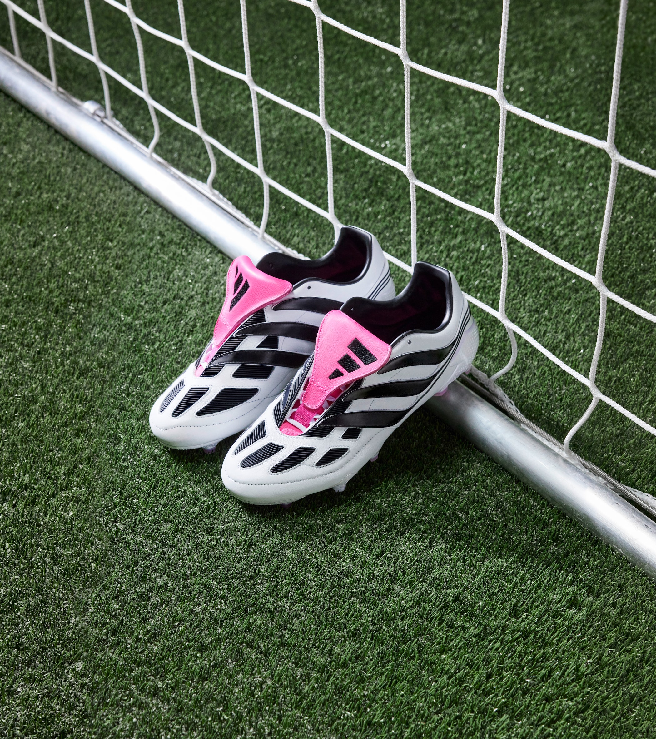 adidas 释出全新「Archive Pack」Predator Precision 系列足球鞋
