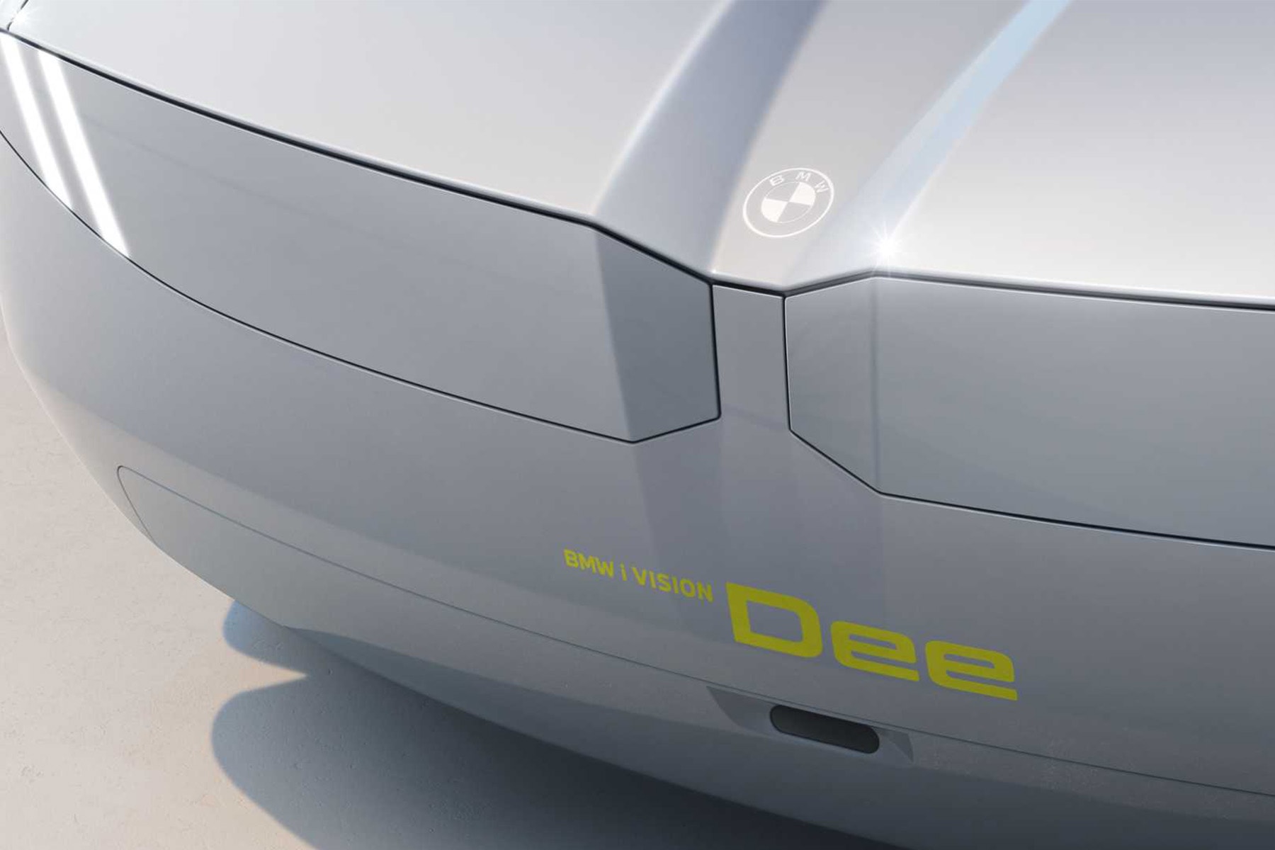 BMW 全新概念電能車 i Vision Dee 正式亮相