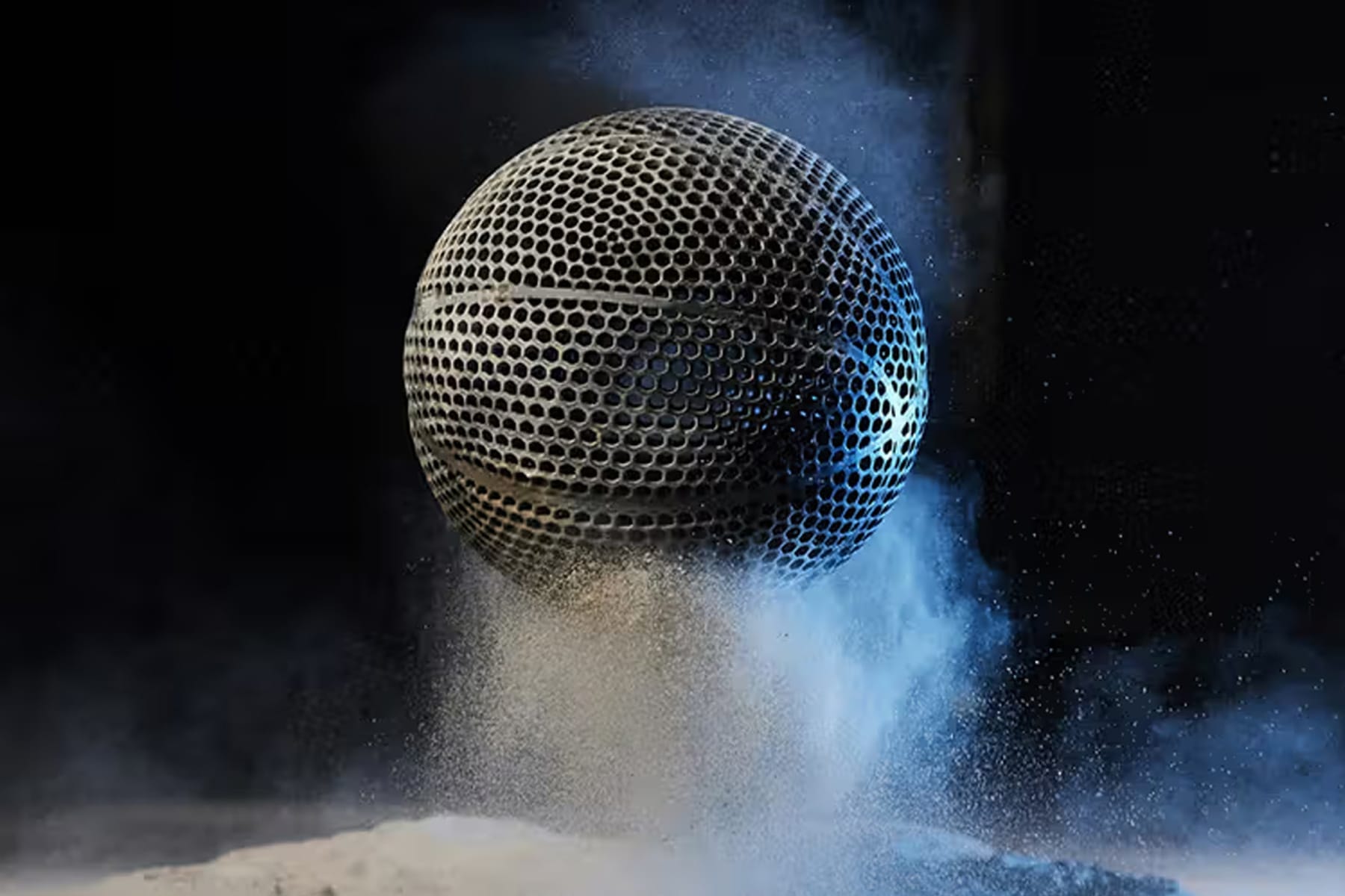 Wilson 推出首款 3D 打印「无气」篮球