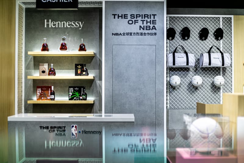 走进 Hennessy x NBA 上海限时体验空间