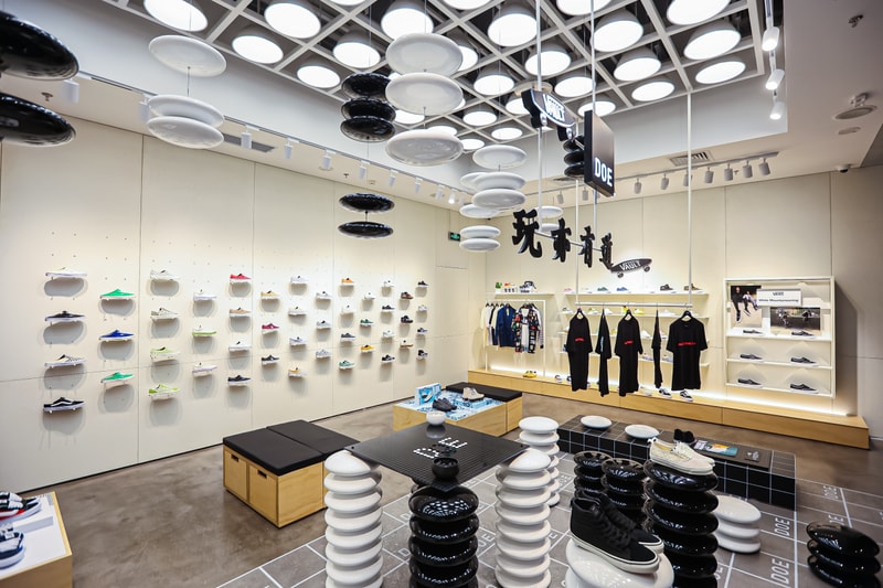 走进全新 Vans Boutique Store Vans Shenzhen 店铺 走进全新 Vans Boutique Store Vans Shenzhen 店铺