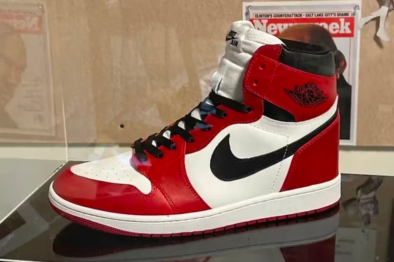 近赏 SD Custom Footwear 打造《AIR》片中 Air Jordan 1 Hi '85「Chicago」道具实鞋 近赏 SD Custom Footwear 打造《AIR》片中 Air Jordan 1 Hi '85「Chicago」道具实鞋