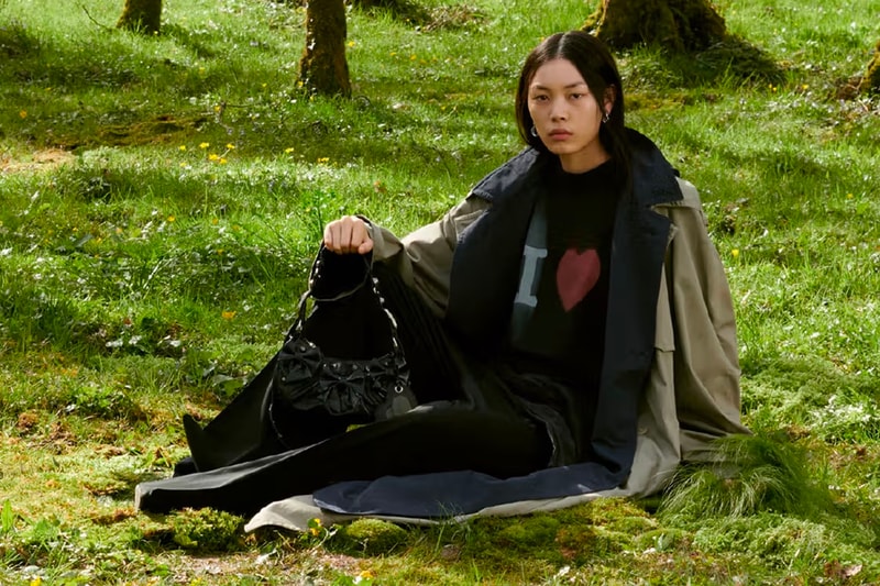 Balenciaga 最新 520 节日限定系列正式登场 Balenciaga 最新 520 节日限定系列正式登场