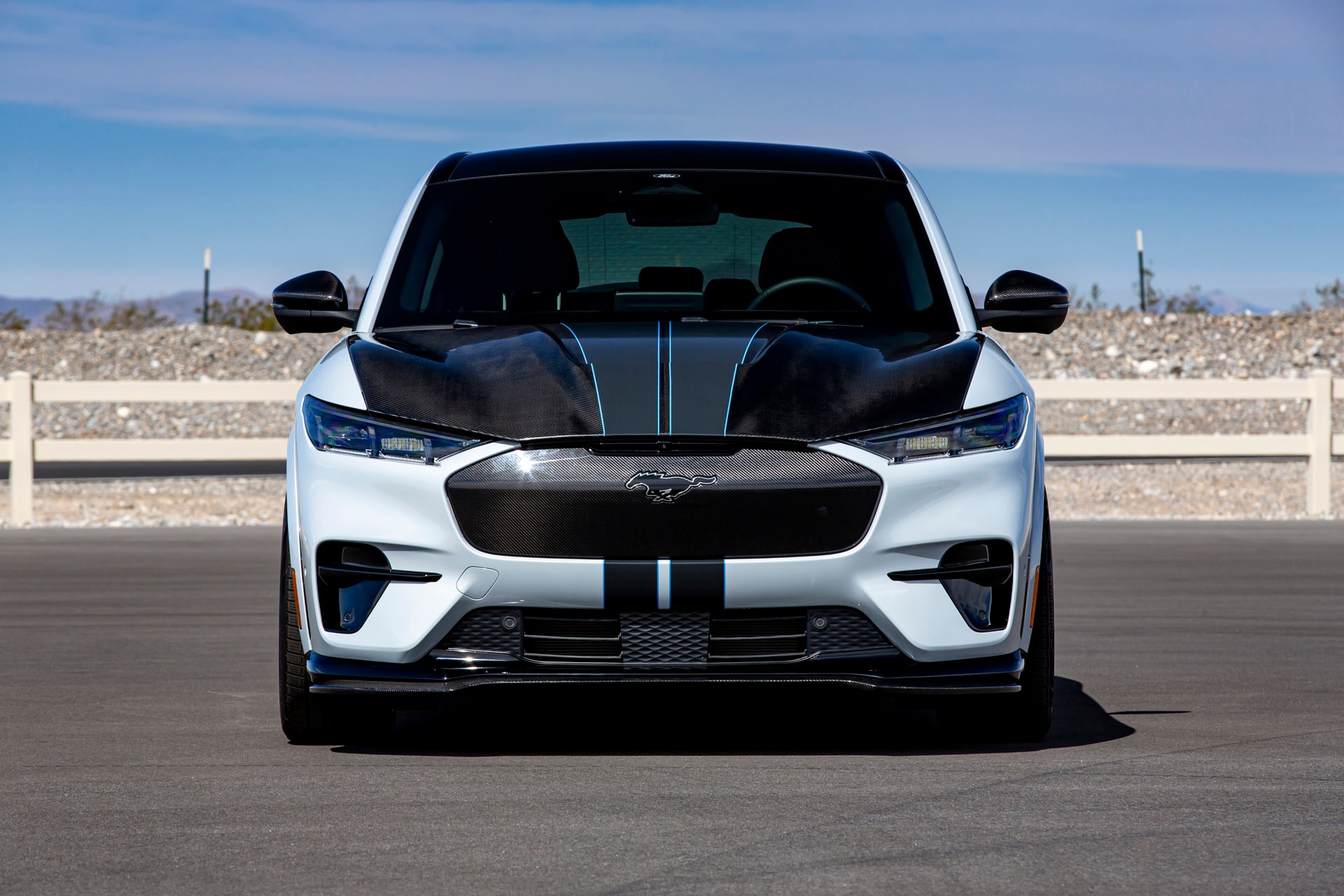 Shelby 首款電能車型 Mach-E GT SUV 推出全新限量改裝版本