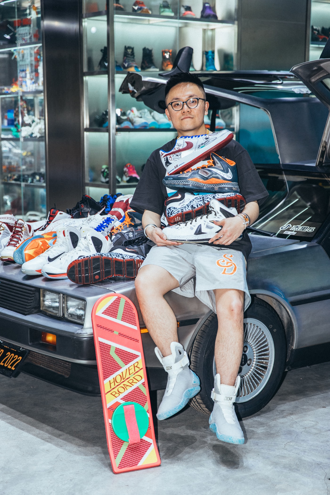 SneakerCon 合伙人 Jerry 分享 LeBron 落场版亲签收藏及 DMC 跑车故事 | Sole Mates