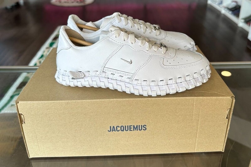 率先近赏 Jacquemus x Nike J Force 1 最新联名配色「White」 率先近赏 Jacquemus x Nike J Force 1 最新联名配色「White」