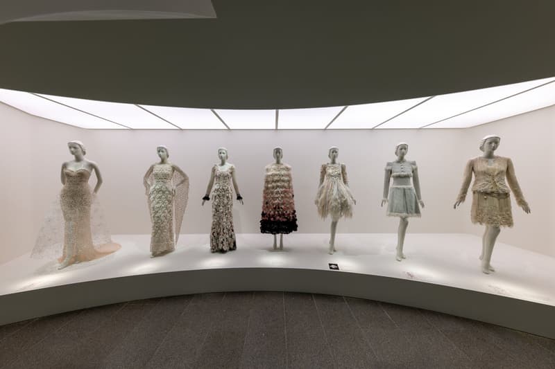 率先走進紐約大都會博物館《Karl Lagerfeld: A Line of Beauty》回顧展覽