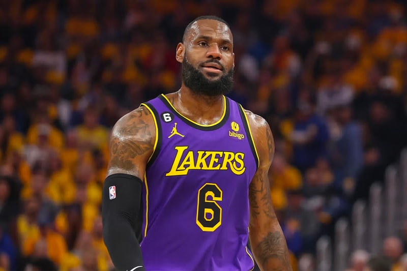 西区决赛被横扫后，LeBron James 正在考虑是否就此退役