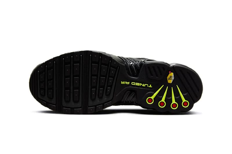 率先近赏 Nike Air Max Plus 3 全新配色「Black/Volt」