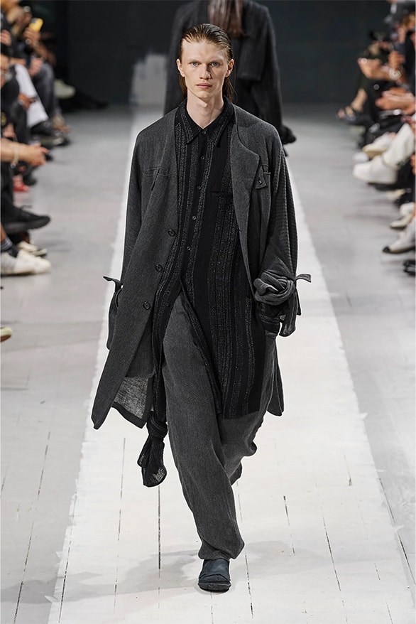 Yohji Yamamoto 正式发布2024 春夏男装系列大秀