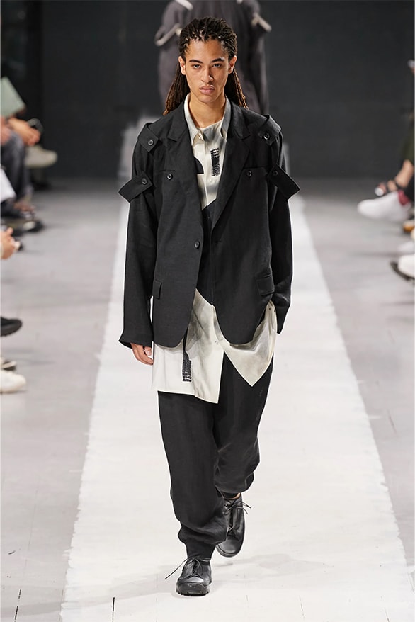 Yohji Yamamoto 正式发布2024 春夏男装系列大秀