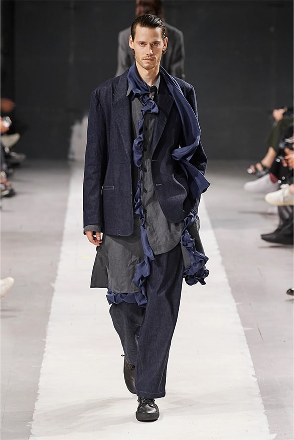 Yohji Yamamoto 正式发布2024 春夏男装系列大秀