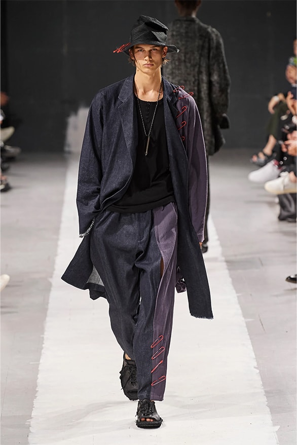 Yohji Yamamoto 正式发布2024 春夏男装系列大秀