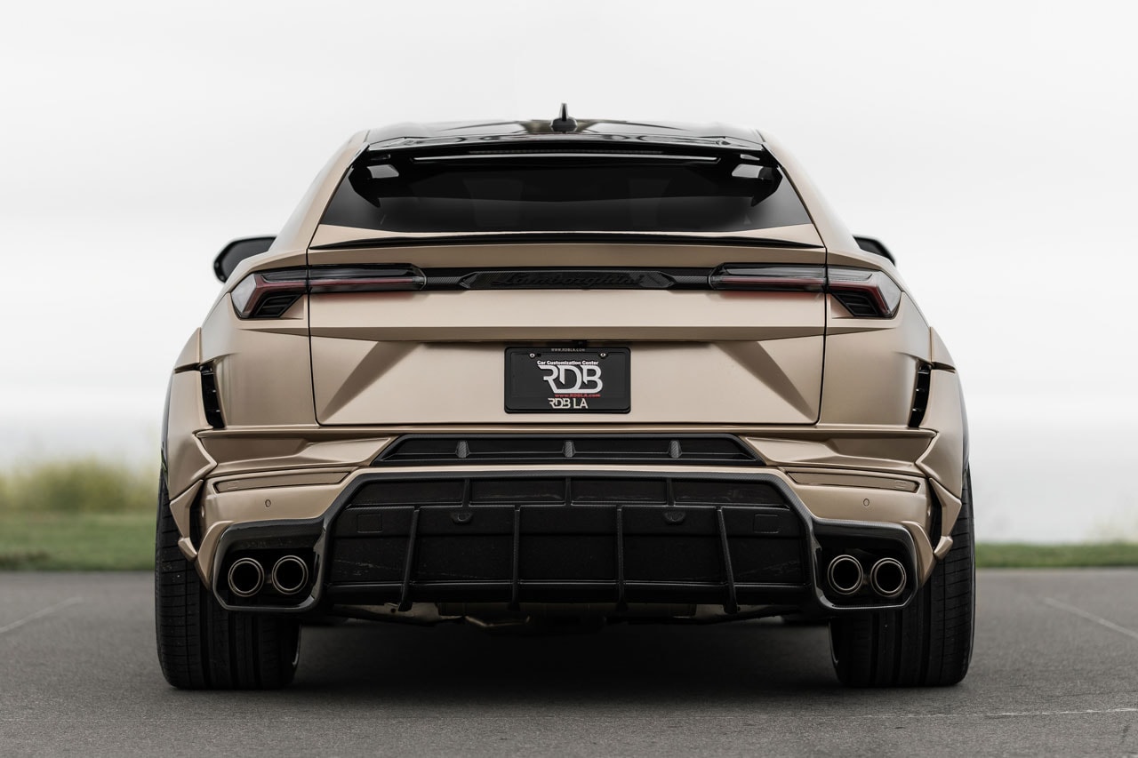 1016 Industries 推出 Lamborghini Urus 限量宽体碳纤维改装套件