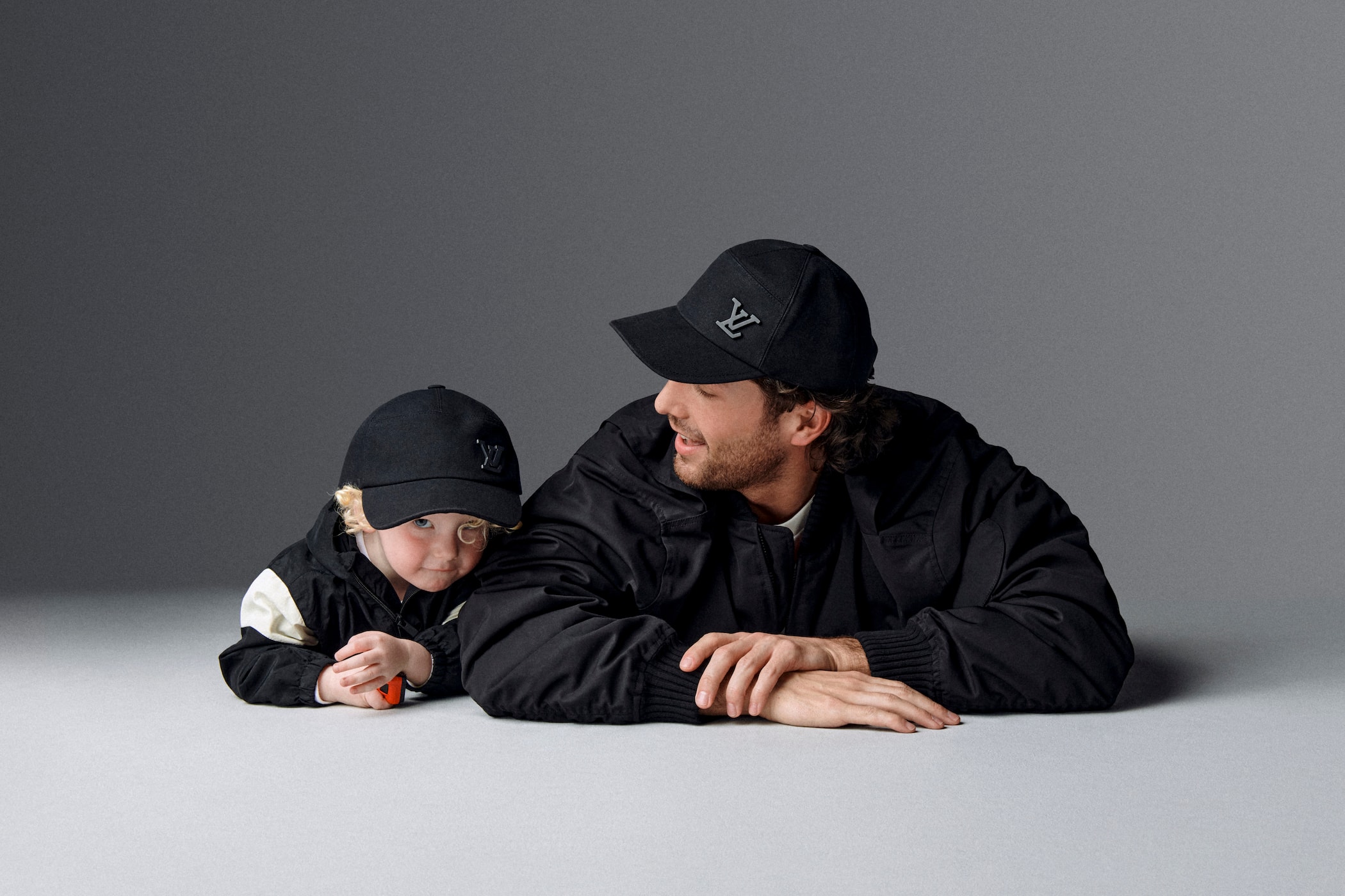 Louis Vuitton 释出 2023 父亲节特别 Campaign