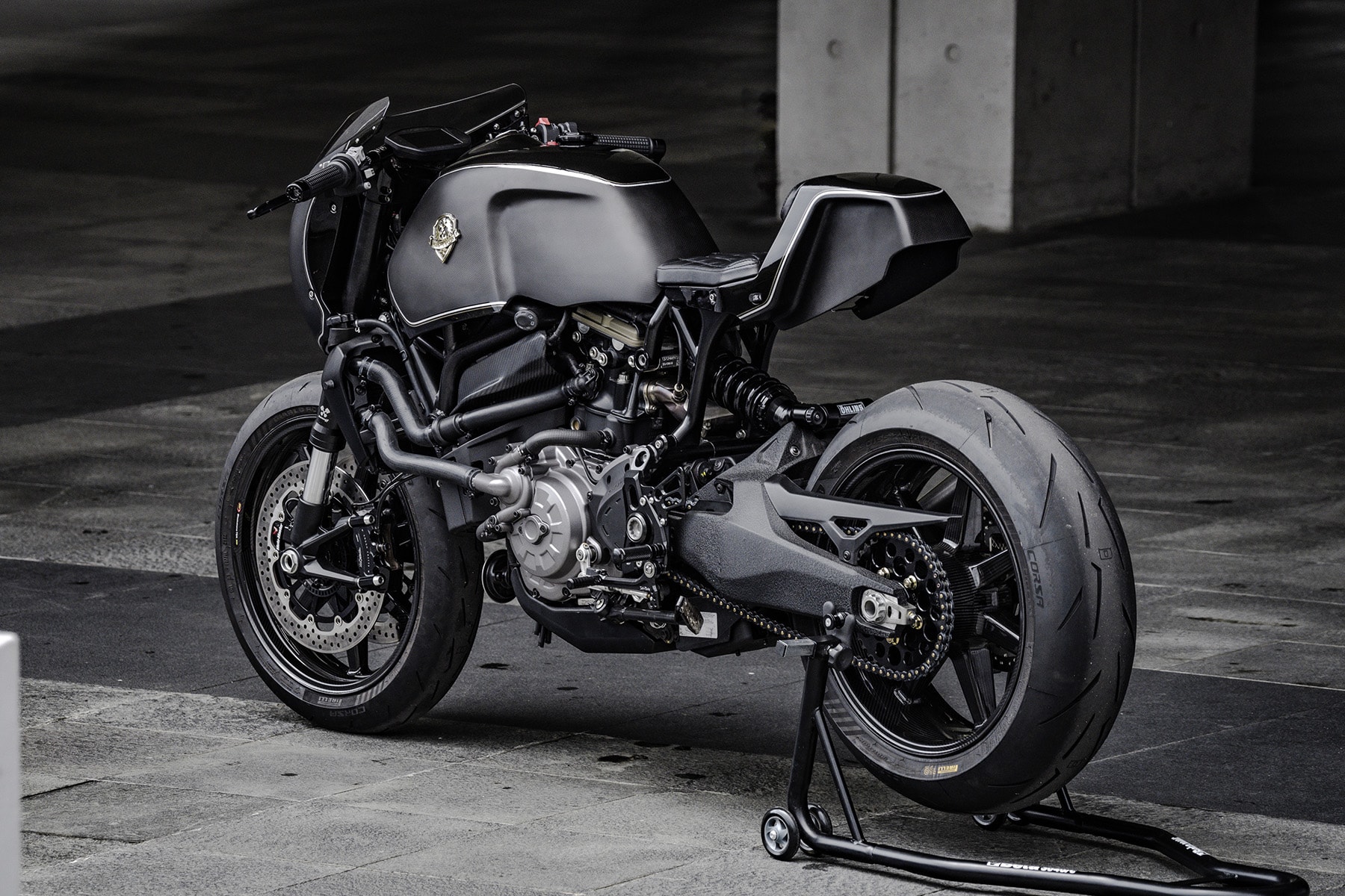 Rough Crafts 打造 Ducati 全新定製車型「Bologna Dogfight」
