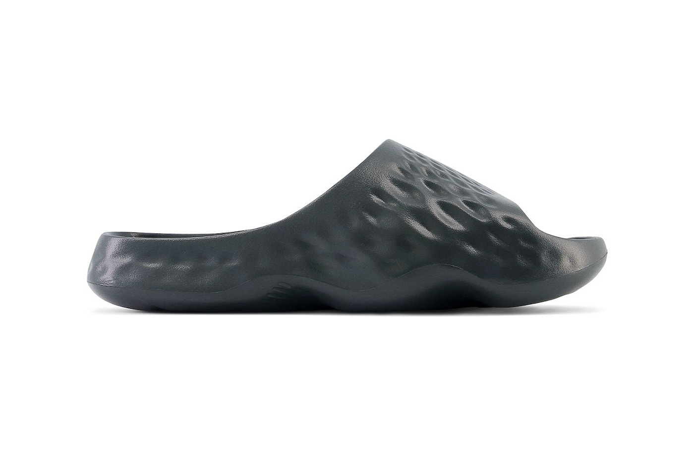 New Balance 全新拖鞋系列 Fresh Foam MRSHN Slide 登場