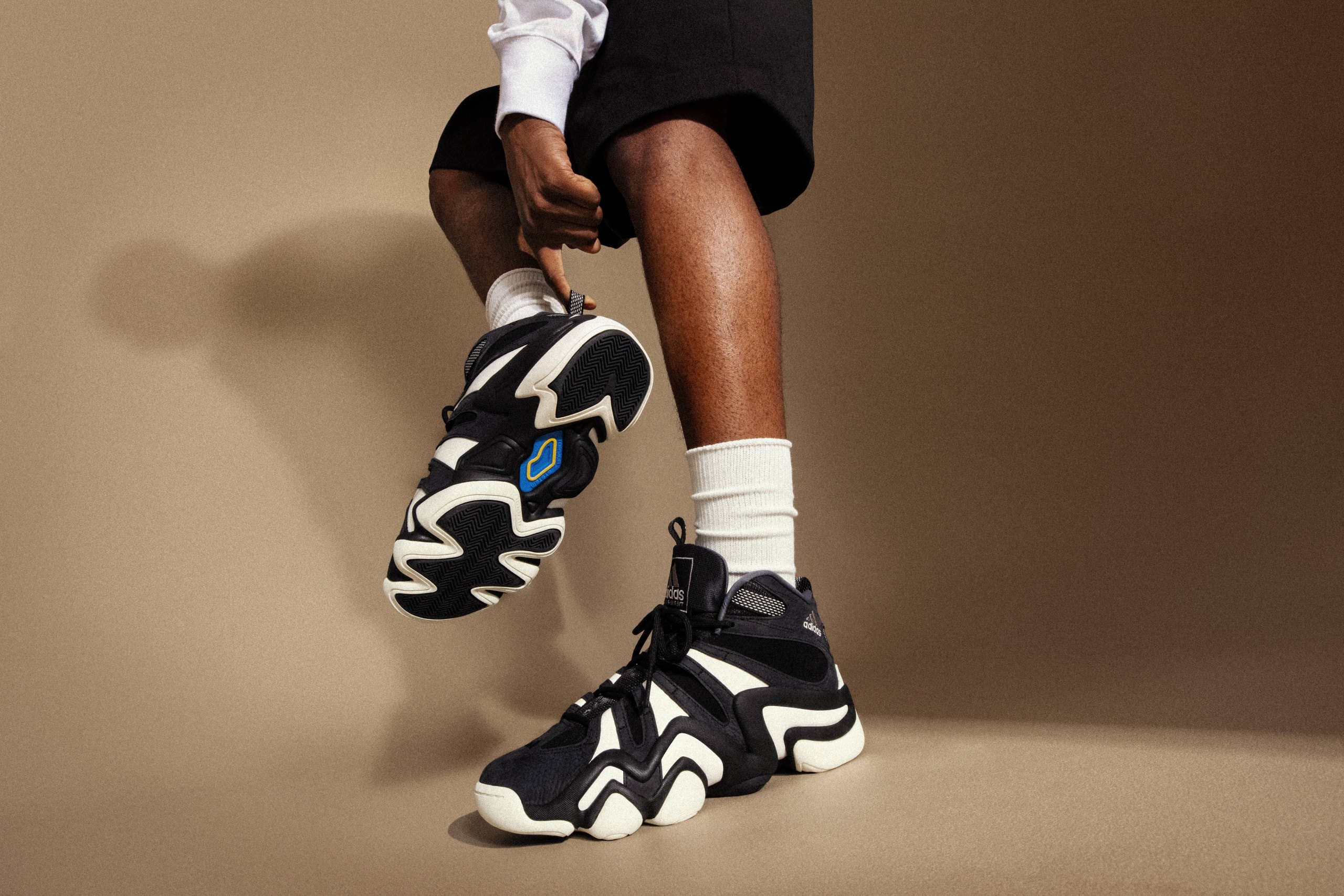 adidas Basketball 宣布 Crazy 8 正式回归