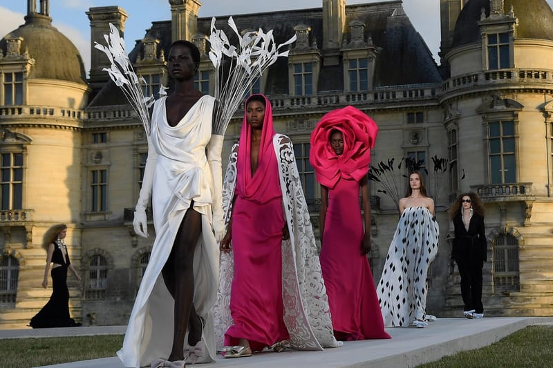 Kering 開雲集團以 17 億歐元高價收購 Valentino 30% 股份